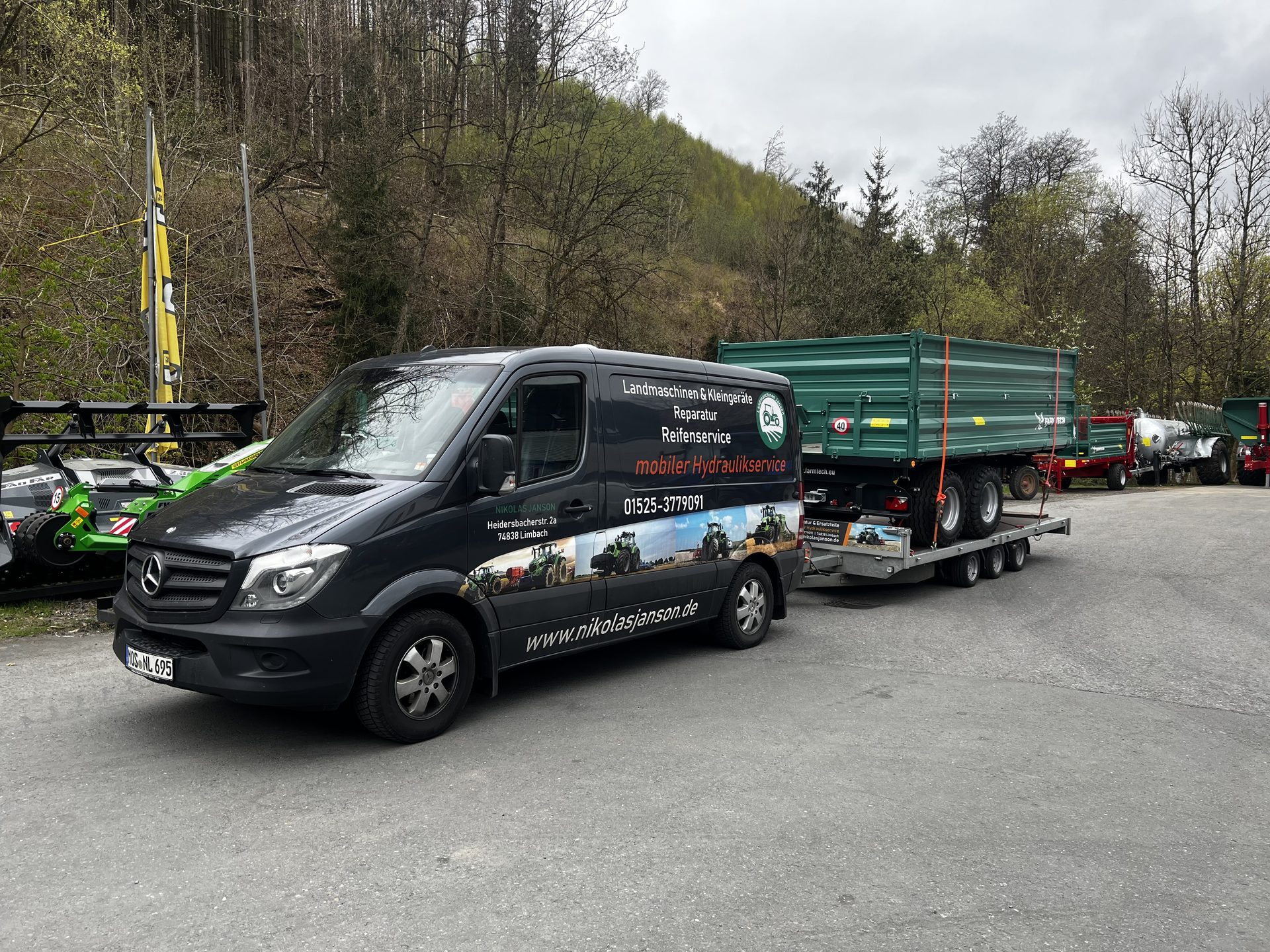 werkstatt Mobiler Werkstattservice an einer Landmaschine im Raum Mosbach